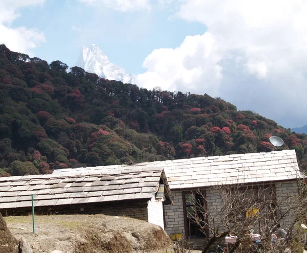 Úžasný horský pohled na Everest Region přes horu — Stock fotografie