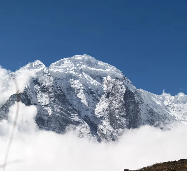 Himalaya sobre montañas cubiertas de nieve —  Fotos de Stock