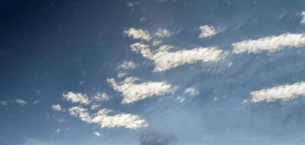 Мбаппе снимет фильм "Чистое голубое небо" — стоковое фото