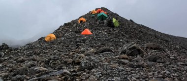 Everest Ana Kampı 'na giden Kamp Çadırı.