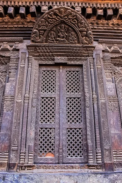 Entrada a la Galería Nacional de Arte, Plaza Durbar en Bhaktapur . —  Fotos de Stock