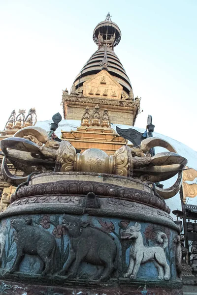 Swayambhunath sztúpa buddhista szentély Buddha szemével — Stock Fotó