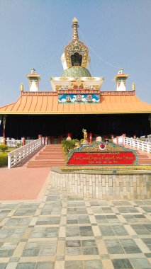 Turistler, doğal veya kültürel değeri, tarihi önemi ve eğlencesi nedeniyle turistlerin uğrak yeridir..