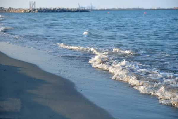 Svarta havet med smidig våg på kvällen som natur resor — Stockfoto