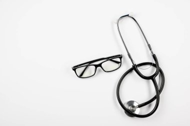 .Pratik yapan bir doktorun masası. Mesaj için yer. Boşluğu kopyala.