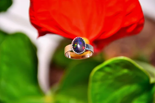 Opal taşlı Gümüş Yüzükler