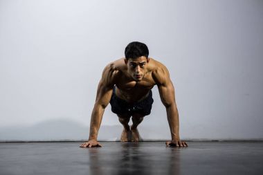 Fitness modeli Push Up