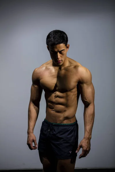 Asya Fitness modeli Studio atış