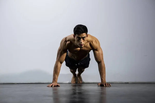 Fitness modeli Push Up