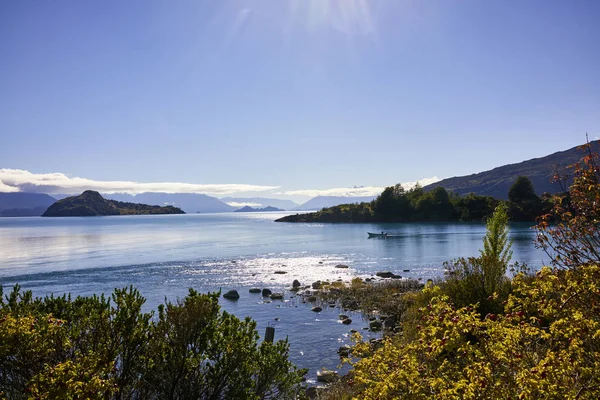 Panorama paysager du lac général Carrera et ses environs — Photo