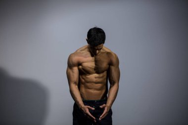 Göğüs kasları esneme erkek Fitness modeli