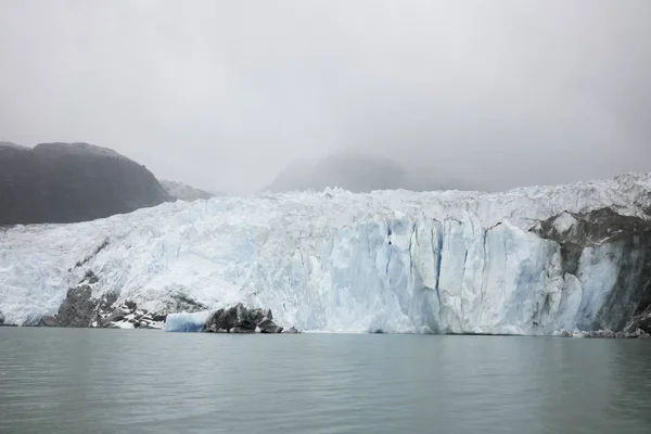 Glaciares Patagónicos Cielo Brumoso — Foto de Stock