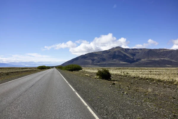 Autobahn im argentinischen Patagonien — Stockfoto