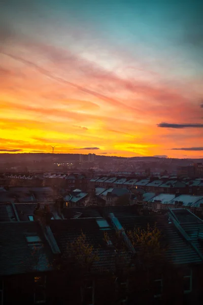 Magnifique lever de soleil derrière le grès traditionnel Appartement — Photo
