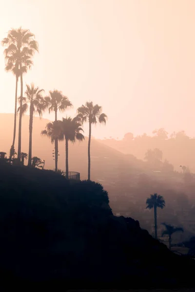 Pink Sunrise Over Hills στην ακτή της Νότιας Καλιφόρνια — Φωτογραφία Αρχείου
