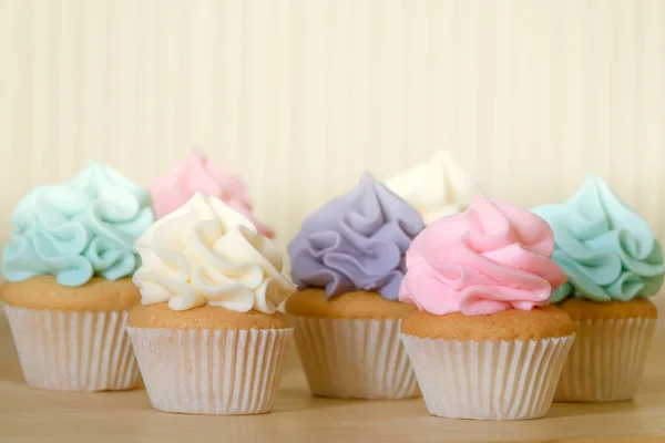 Retro Style Home Made Cupcakes Pastel Colored Butter Cream Παγωτό Εικόνα Αρχείου