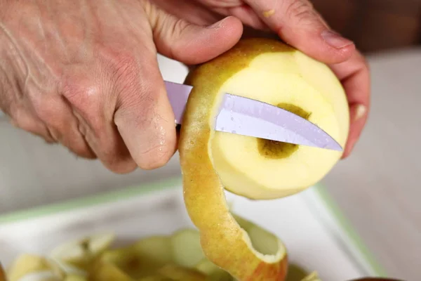 Épluche Des Pommes Faire Filo Pastry Topped Apple Pie Series — Photo