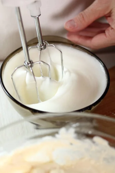Frustare Uovo Bianco Fare Congelato Serie Torta Formaggio Alla Fragola — Foto Stock