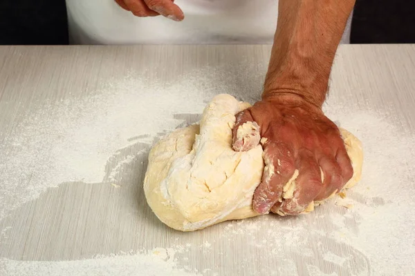 Teig Zubereiten Kneten Hefesüße Brötchen Herstellen — Stockfoto