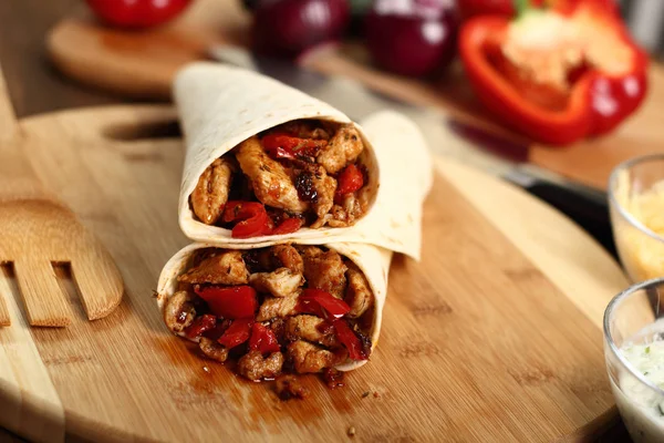 Fazendo Tortilla Com Frango Pimentão Série — Fotografia de Stock