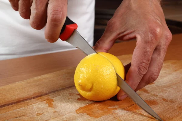 Cutting Lemon in half