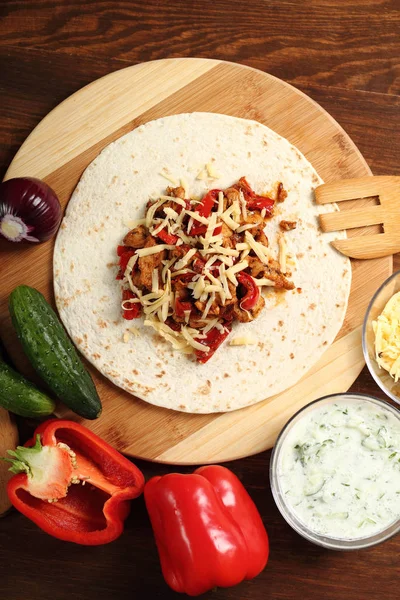 Fazendo Tortilla Com Frango Pimentão Série — Fotografia de Stock