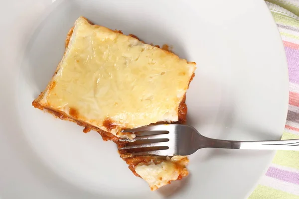 Jíst Lasagne Boloňské Zblízka — Stock fotografie