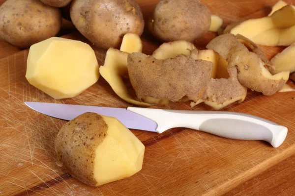 Batatas Descascadas Fechar — Fotografia de Stock