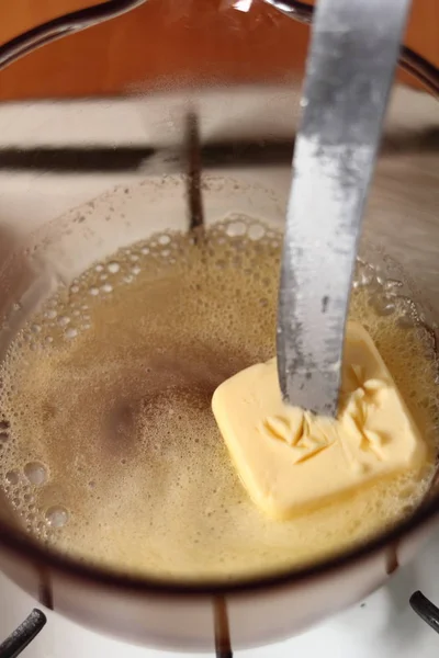 Derreter Manteiga Panela Vidro Fazendo Batata Leek Filo Pie Série — Fotografia de Stock