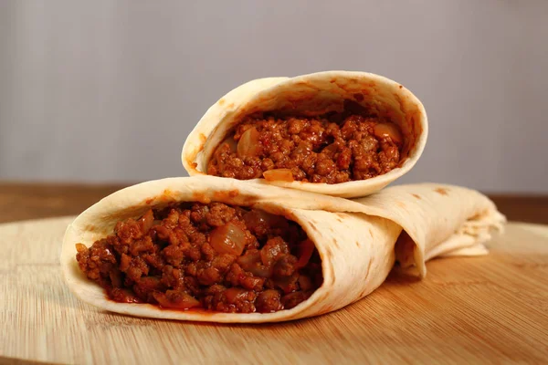 Tortilha Carne Com Molho Pimenta Enchilada — Fotografia de Stock