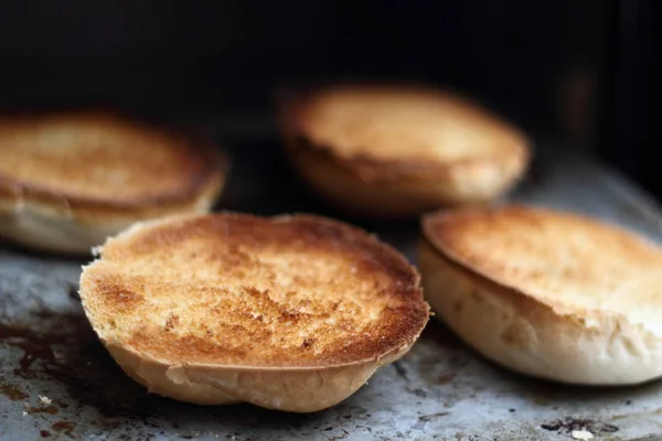 Brötchen Elektrobackofen Rösten — Stockfoto