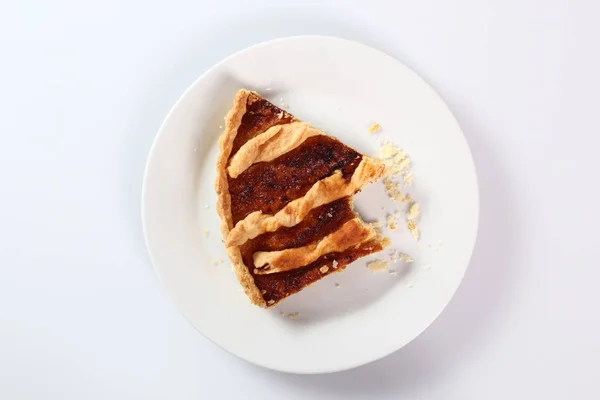 Golden Syrup Filling Shoofly Tart 배경에 고립됨 — 스톡 사진