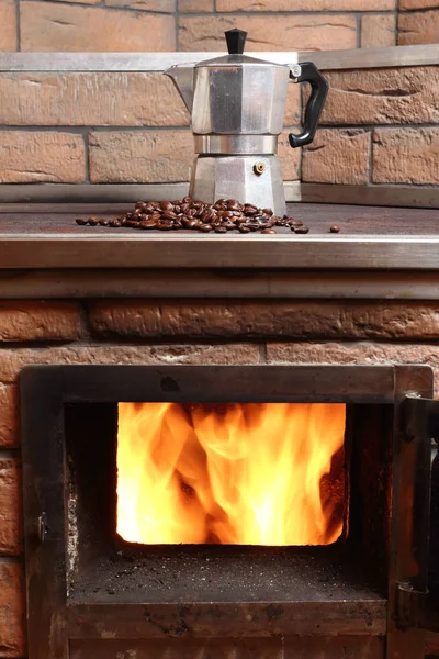 Moka Pot Koffiebonen Open Vuur Oven — Stockfoto