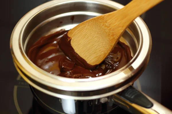 Csokoládé Szivacs Torta Készítése — Stock Fotó