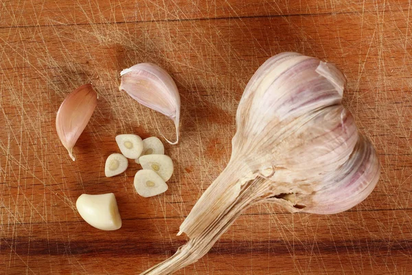 Gesneden Fijngestampte Knoflook Knoflookpers — Stockfoto