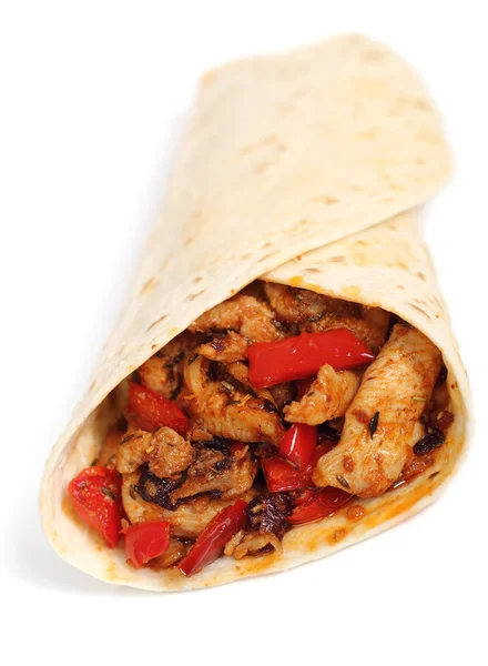 Tortilla Con Pollo Pimiento Aislado Sobre Fondo Blanco — Foto de Stock