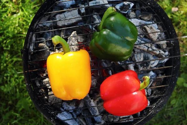 Paprika Auf Dem Grill Grillen — Stockfoto