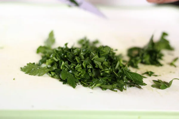 Perejil Picado Haciendo Pastel Patata Puerro Filo Serie — Foto de Stock