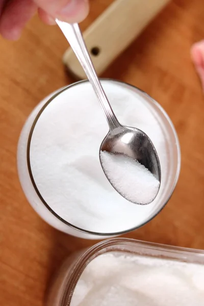 Teaspoon Garam Membuat Mayones Dengan Sendok Kayu — Stok Foto