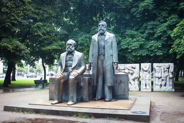 Karl Marx och Friedrich Engels Stockbild