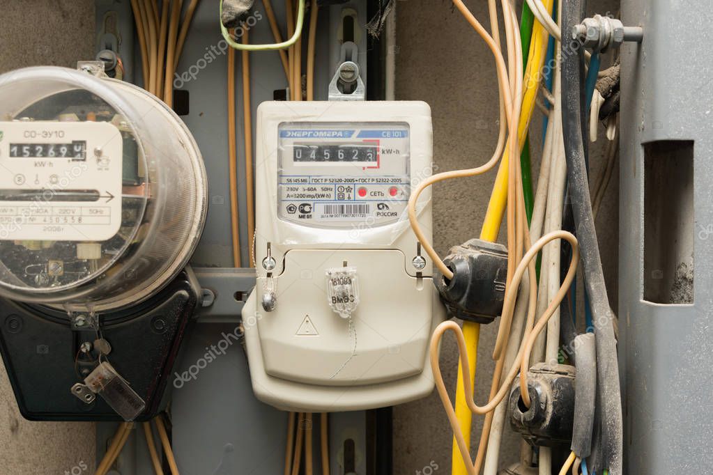 Приборы учета электроэнергии. Приборы учета электроэнергии трехфазные. Меркурий 202. Использование счетчиков электроэнергии. Использование счетчиков электроэнергии.