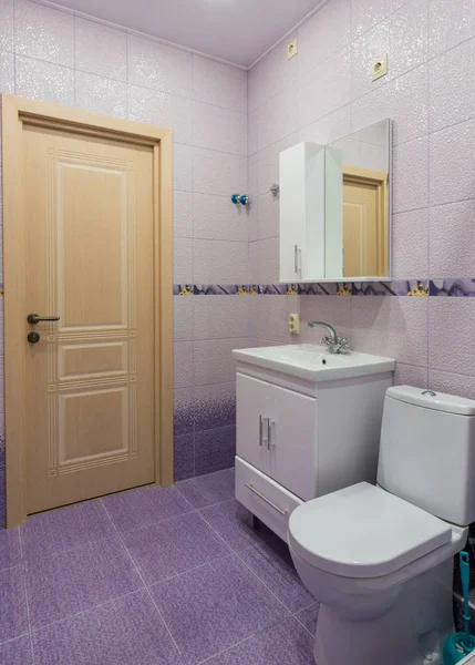 Интерьер туалетной комнаты — стоковое фото