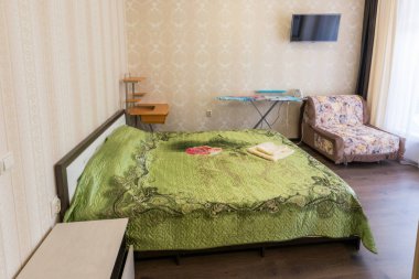 İç. Uyuyan stüdyo dairede