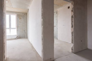 Düzen, Oda ve odalar yeni binada, vitray pencereler odalara açılan kapılar