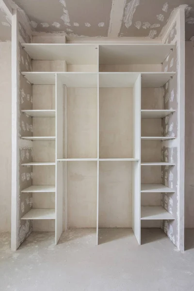 Installation of a built-in wall cabinet
