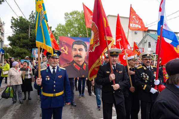 Anapa Rusia Mayo 2019 Veteranos Llevan Retrato Stalin Una Celebración — Foto de Stock
