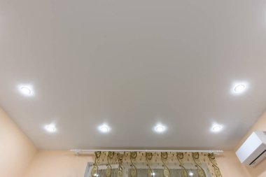 Ampuller gerilme tavanının çevresine yerleştirildi