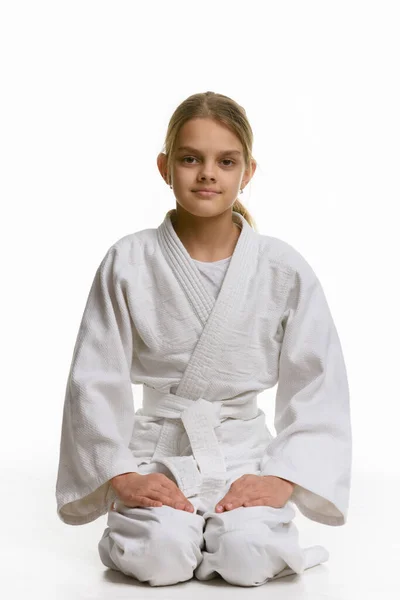 Meisje Judo Klas Zittend Vloer — Stockfoto
