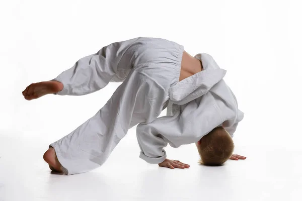 Judo Fiú Bemelegít Miközben Fején Áll — Stock Fotó