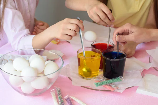 Children Interfere Solution Food Coloring Glasses Paint Easter Eggs — Stock Photo, Image